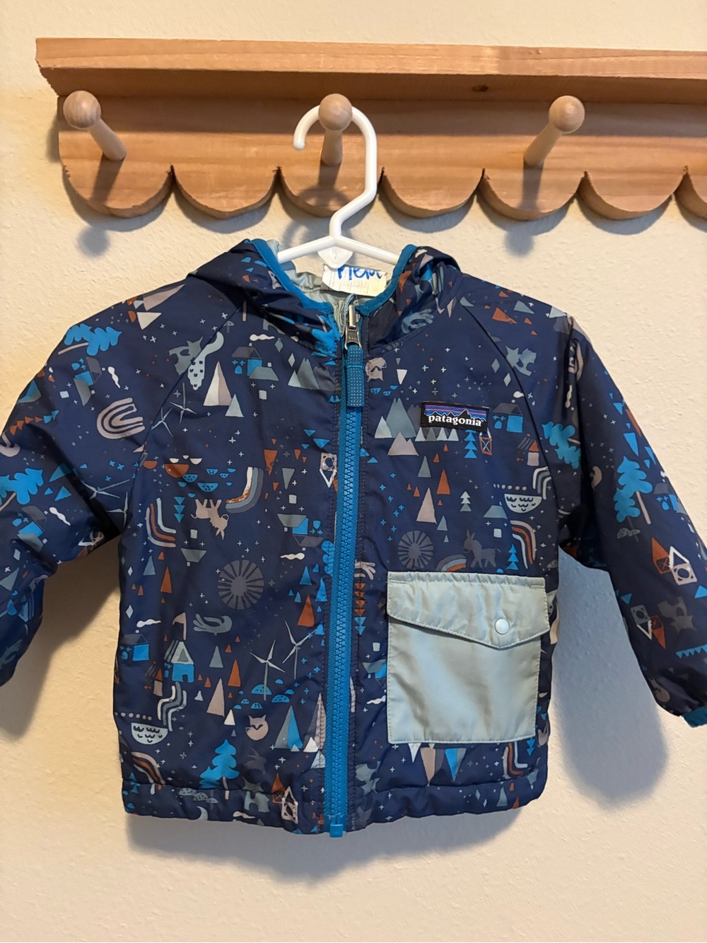 Patagonia Kids Navy Blue Printed Hooded Raincoat with Light Blue Pocket